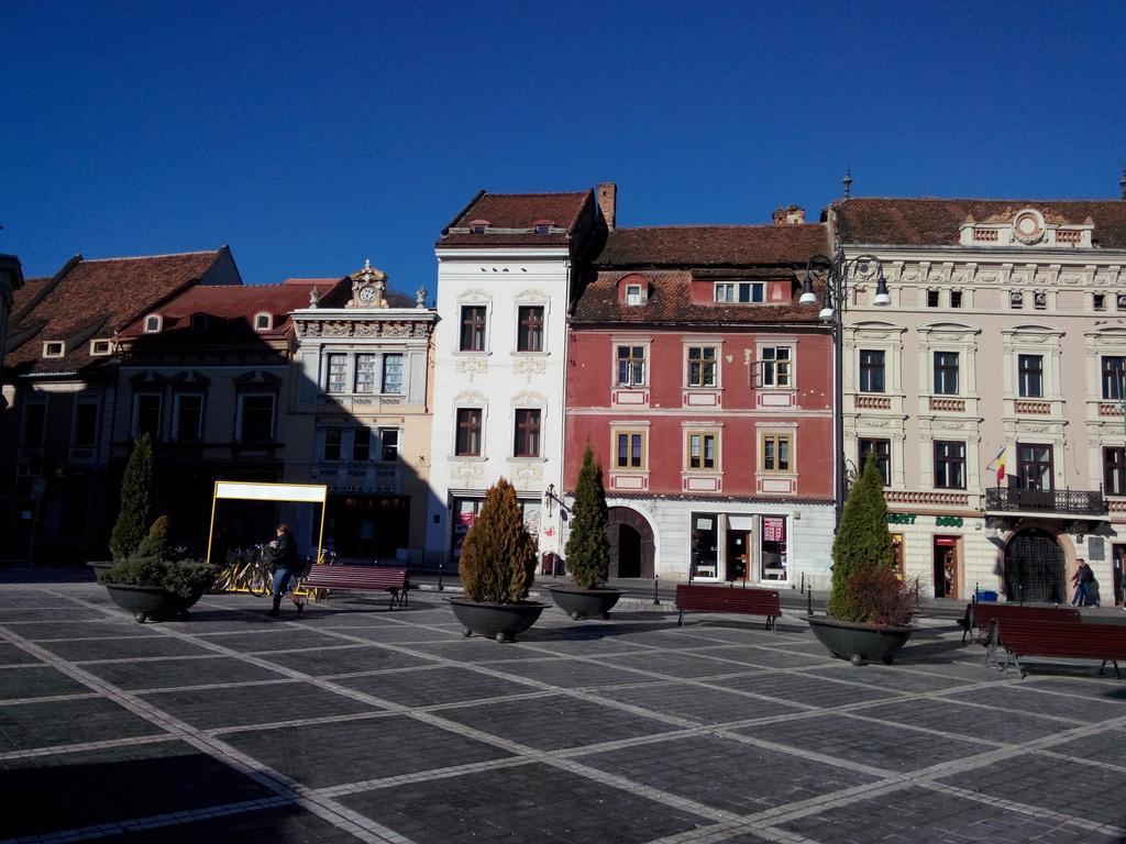 Main Square & Apartament *